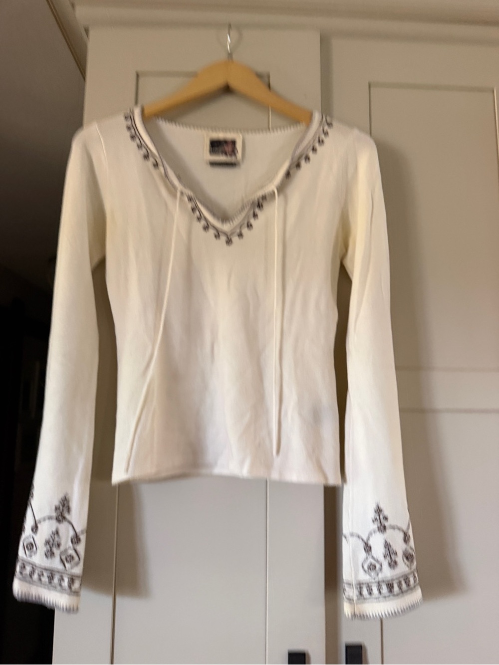 Buffalo cream thin sweater, size M